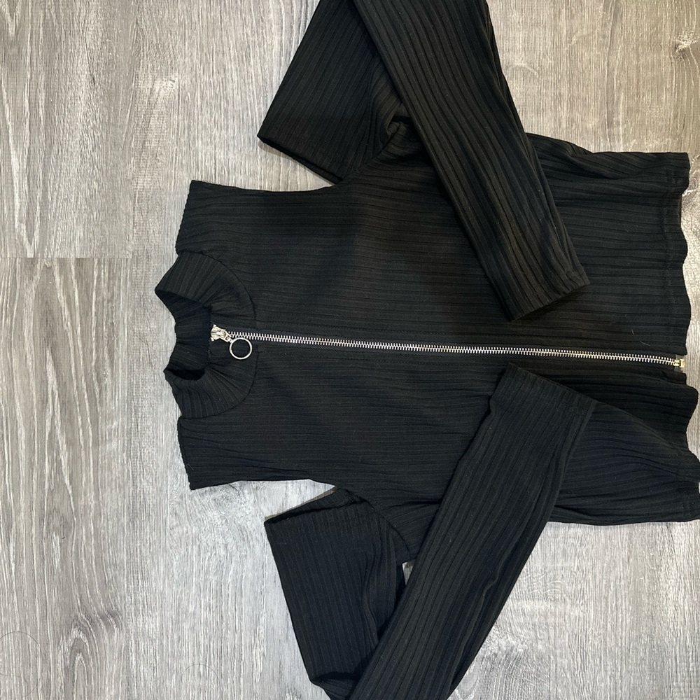 Guess Black Long sleeve Crop